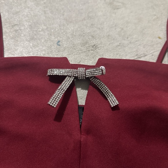 H&M Burgundy Camisole Top - Picture 2 of 4